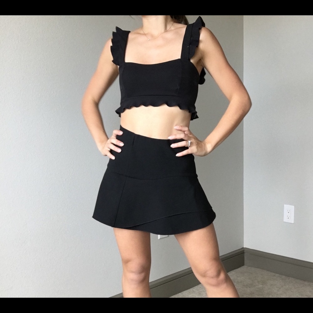 Zara mini ruffle black skirt XS